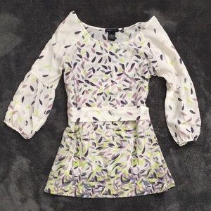 ❌sold❌BCBG patterned top